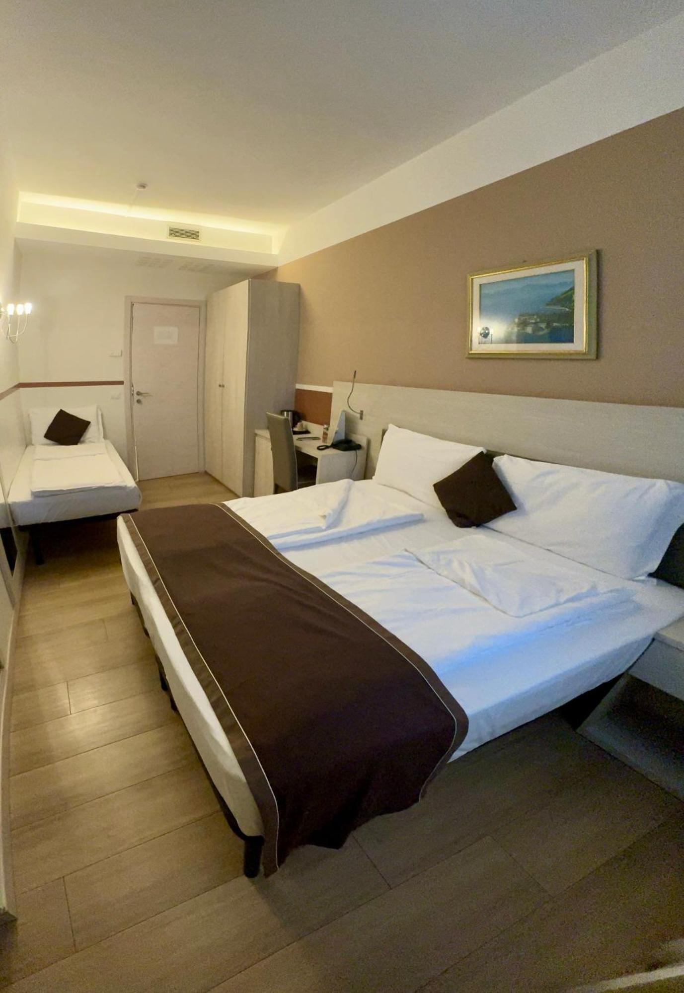 Hotel Dogana Sirmione Exterior photo